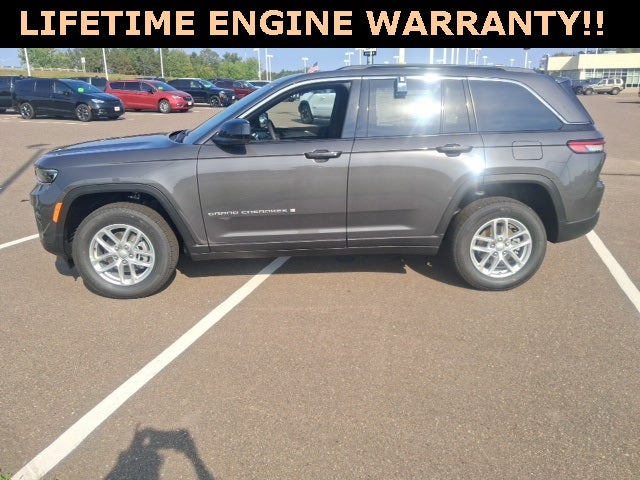 2025 Jeep Grand Cherokee GRAND CHEROKEE LAREDO X 4X4