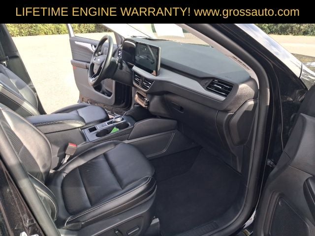 2025 Ford Escape Platinum