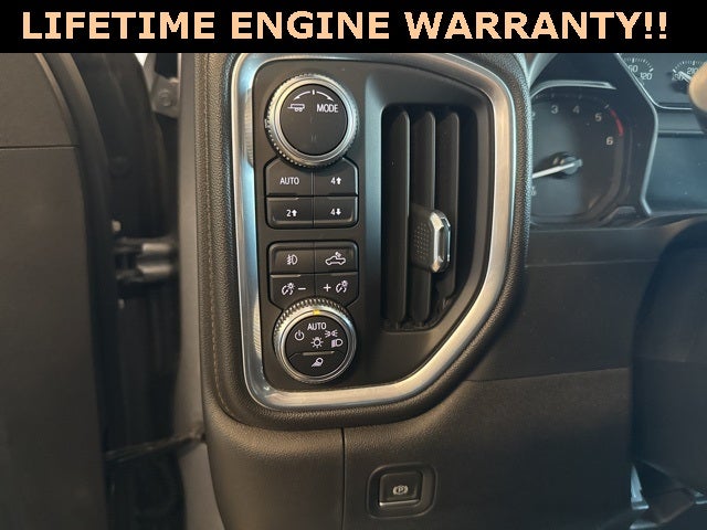 2022 GMC Sierra 1500 Limited 4WD Crew Cab Short Box AT4