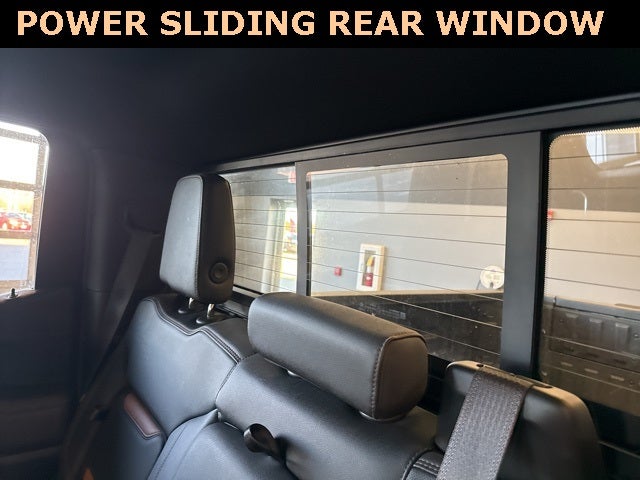 2022 GMC Sierra 1500 Limited 4WD Crew Cab Short Box AT4