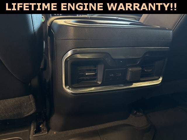 2022 GMC Sierra 1500 Limited 4WD Crew Cab Short Box AT4