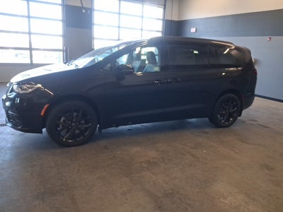 2026 Chrysler Pacifica PACIFICA LIMITED AWD