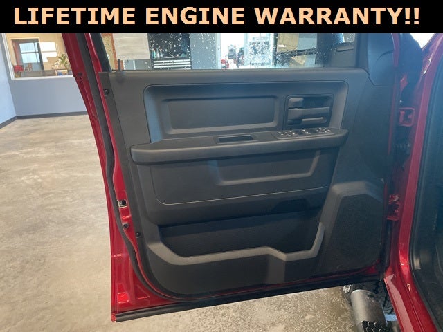 2026 RAM Ram 2500 RAM 2500 BLACK EXPRESS CREW CAB 4X4 8' BOX