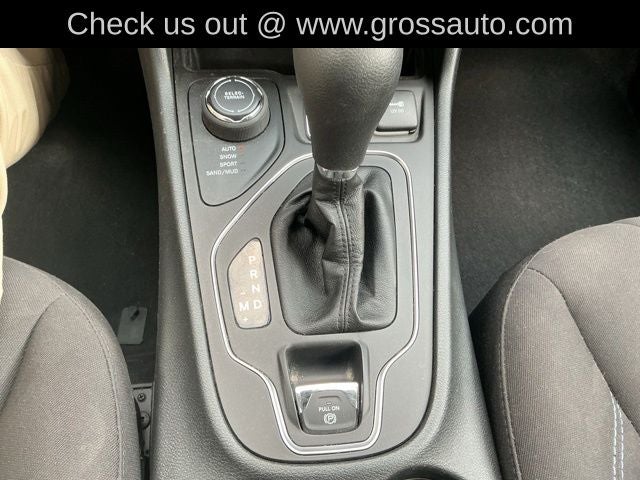 2022 Jeep Cherokee Sport