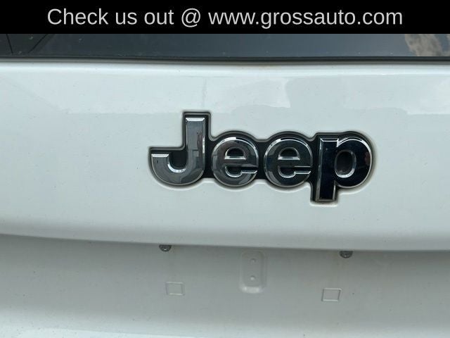 2022 Jeep Cherokee Sport