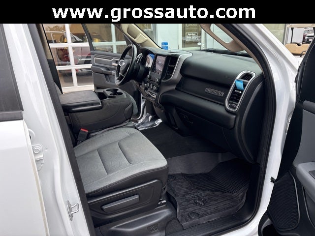 2020 RAM 1500 Big Horn Crew Cab 4x4 5'7' Box