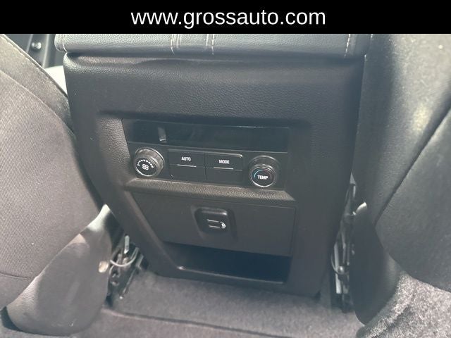 2018 Chevrolet Traverse LT Cloth w/1LT