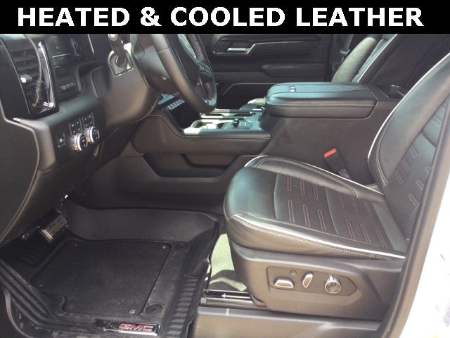 2024 GMC Sierra 2500HD 4WD Crew Cab Standard Bed AT4X