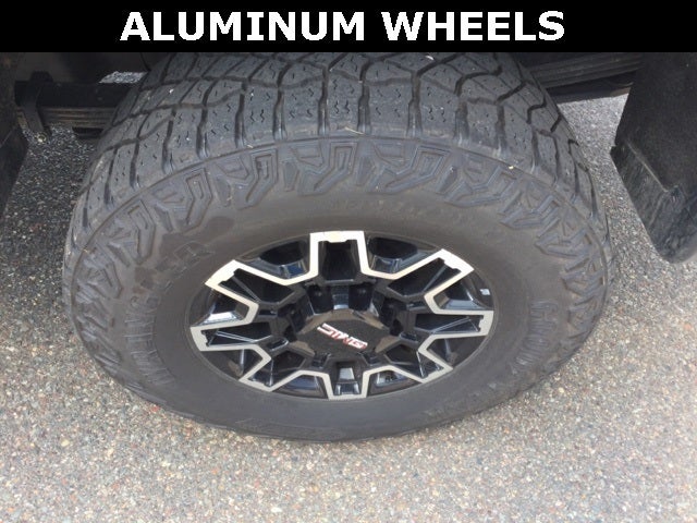 2024 GMC Sierra 2500HD 4WD Crew Cab Standard Bed AT4X