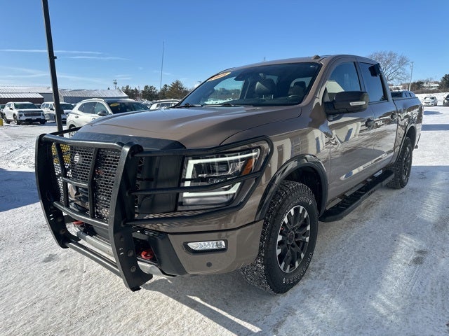 2021 Nissan TITAN Crew Cab PRO-4X 4x4