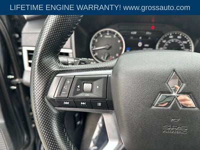 2024 Mitsubishi Outlander SE