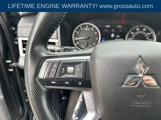 2024 Mitsubishi Outlander SE