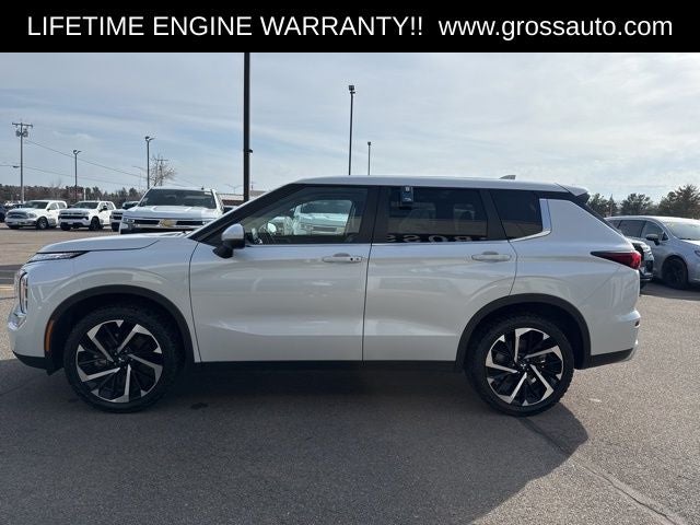 2024 Mitsubishi Outlander SE