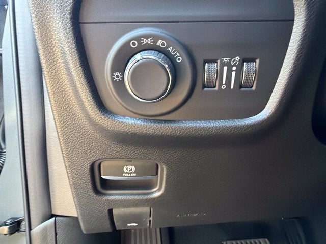 2027 Jeep Grand Cherokee Altitude