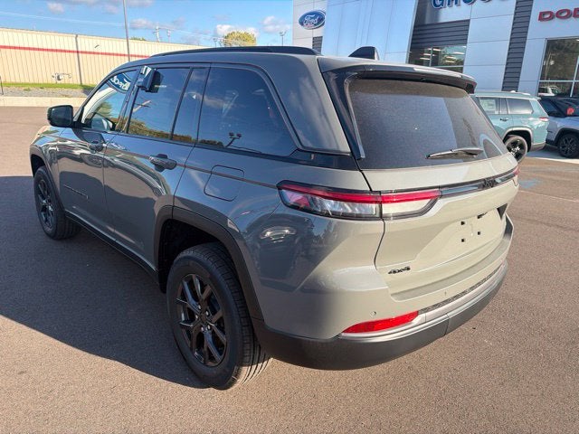 2027 Jeep Grand Cherokee Altitude