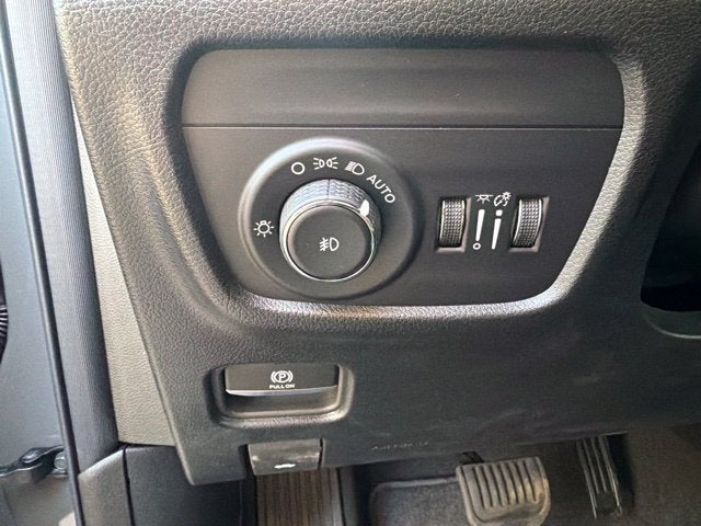 2027 Jeep Grand Cherokee L Limited Reserve