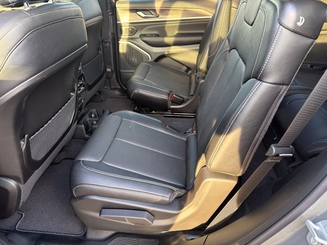 2027 Jeep Grand Cherokee L Limited Reserve