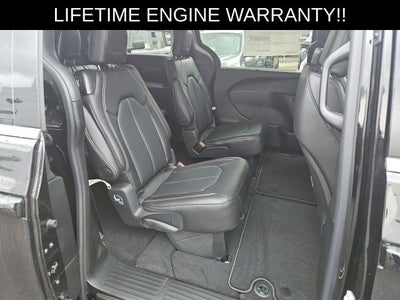 2026 Chrysler Voyager LX