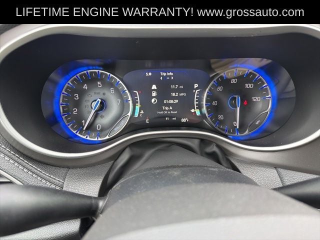 2027 Chrysler Pacifica Select