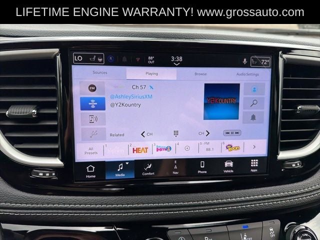 2027 Chrysler Pacifica Select